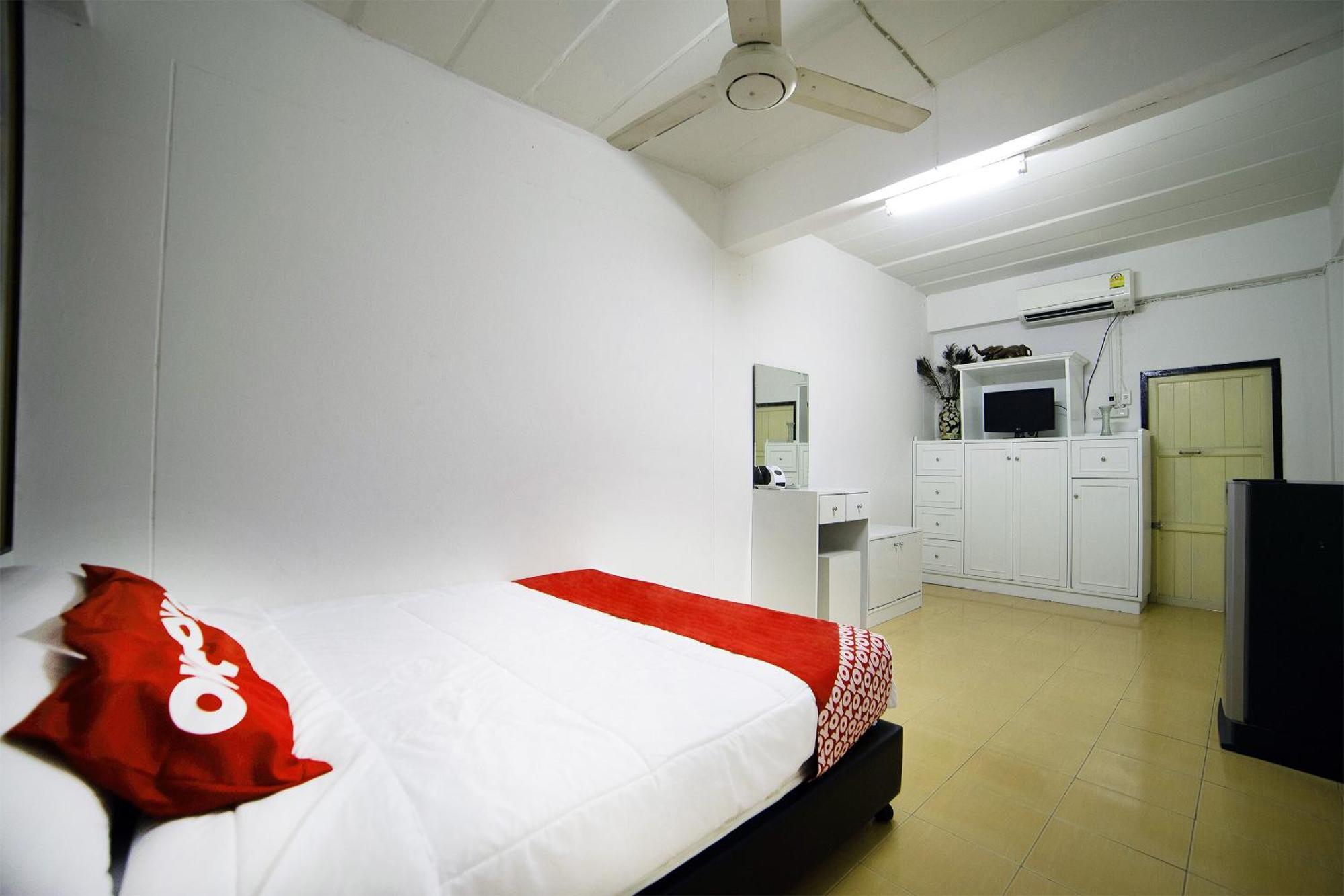 Oyo 560 Chang Hostel Suvarnabhumi 曼谷 外观 照片