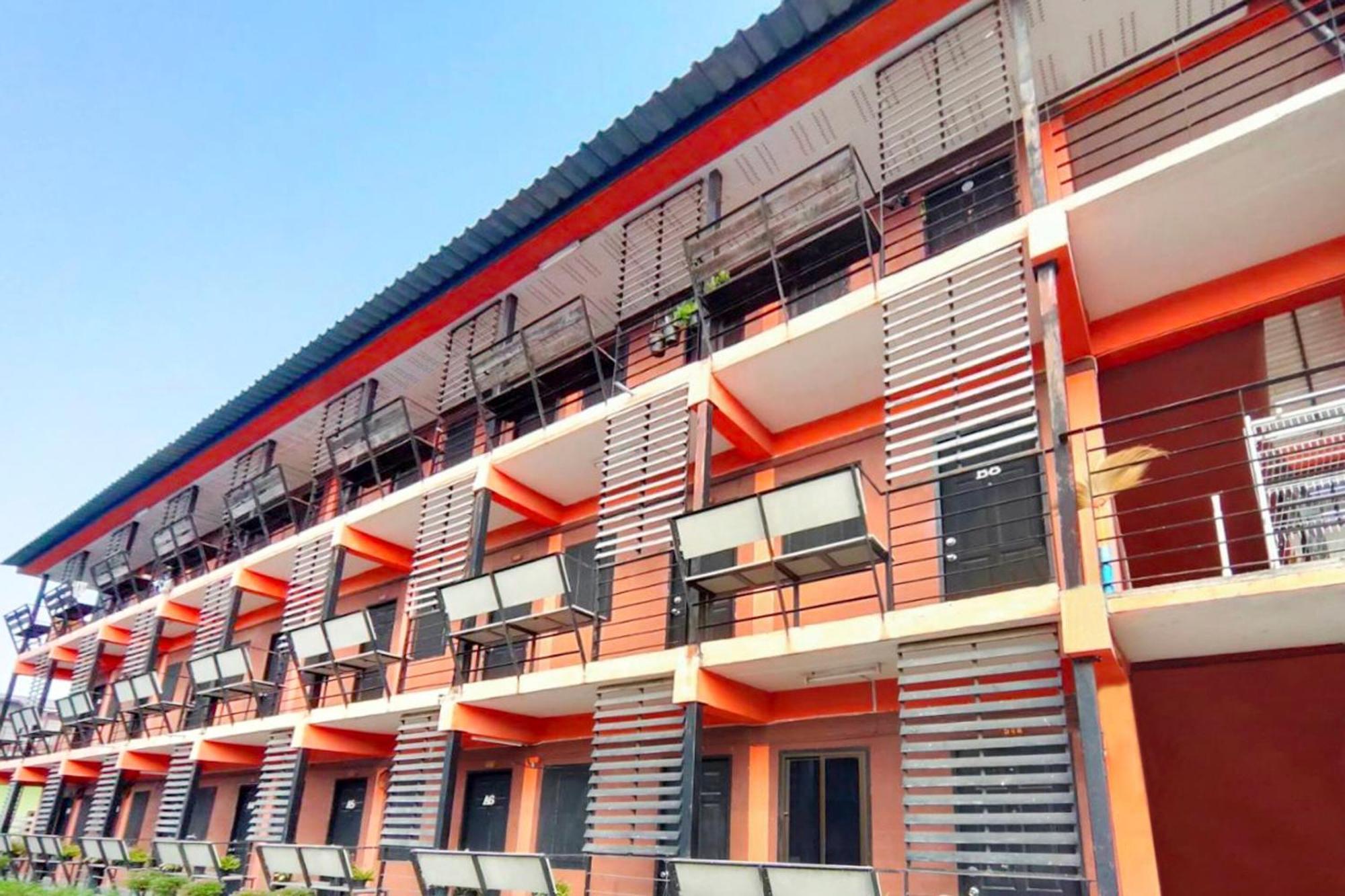 Oyo 560 Chang Hostel Suvarnabhumi 曼谷 外观 照片